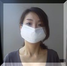 光触媒マスクは、両面に光触媒を加工した身体を守る高機能マスクです。